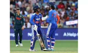 ఆసీస్ టార్గెట్: 215