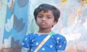 పొలం వద్ద విద్యుత్ షాక్ గురై చిన్నారి మృతి