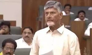 ప్రాజెక్టుల విషయంలో ప్రతిపక్షం క్రెడిట్ చోరీ చేస్తోంది: చంద్రబాబు