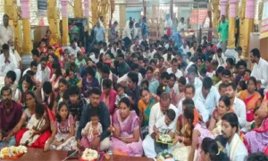 బాసరలో భక్తుల సందడి