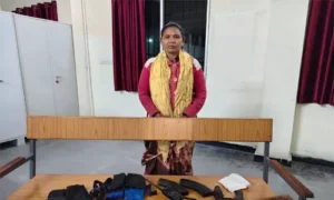 మావోయిస్టు కీలక నాయకురాలు లొంగుబాటు