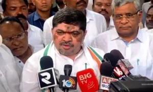 న్యాయస్థానాల పట్ల గౌరవం ఉన్న వ్యక్తి అలా మాట్లాడరు: మంత్రి పొన్నం ప్రభాకర్
