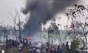 కాకినాడ జిల్లా వేట్లపాలెంలో భారీ పేలుడు