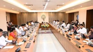 CM Meeting with Ministers After Cabinet: కేబినెట్‌ అనంతరం తాజా పరిణామాలపై మంత్రులతో సీఎం ప్రత్యేక చర్చ..