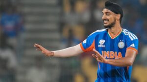 Arshdeep Singh : అర్ష్‌దీప్ సింగ్ రికార్డుల వేట.. బుమ్రా, ట్రెంట్ బౌల్ట్‌లను వెనక్కి నెట్టి సరికొత్త చరిత్ర