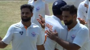 Video: 7సార్లు 5 వికెట్లు.. ఏకంగా 60 వికెట్లతో చేలరేగిన టీమిండియా నయా సెన్సేషన్.. ఎవరంటే?