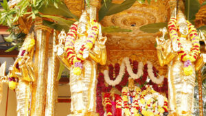 శ్రీశైలంలో వైభవంగా స్వర్ణ రథోత్సవం.. ఫొటోలు వైరల్