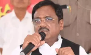 ప్రజలతో మమేకమై వారి సమస్యలు తెలుసుకోవాలి: వివేక్ వెంకటస్వామి