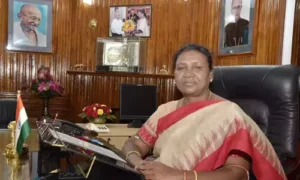 రాష్ట్రపతి బెంగాల్ పర్యటనలో ప్రొటోకాల్ వైఫల్యం.. ముర్ము అసహనం