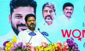 విద్యార్థినులకు ఈవీ స్కూటీలు