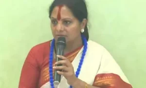 బాధితులకు భూదాన్ భూమిలోనే డబుల్ బెడ్రూం ఇళ్లు ఇవ్వాలి: కవిత