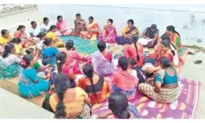 పొదుపు చేయడంలోనే కాదు సహాయం చేయడంలోనూ ముందున్నాం: నూతనకల్ మహిళా సంఘాలు