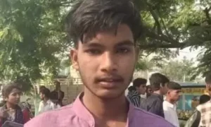 మెదక్ లో రోడ్డు ప్రమాదంలో తండ్రి మృతి.... పరీక్షకు హాజరైన కుమారుడు
