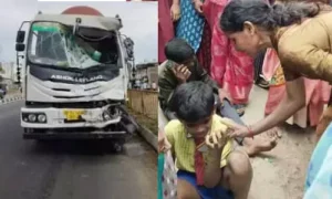 సిద్దిపేటలో స్కూల్ బస్సును ఢీకొట్టిన లారీ