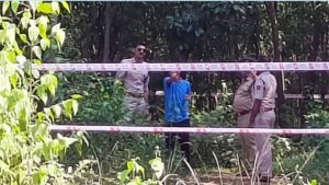 Crime News: అర్థరాత్రి పొలాల్లొని గుడిసెలోంచి గట్టిగా కేకలు.. ఉదయాన్నే వెళ్లి చూడగా..