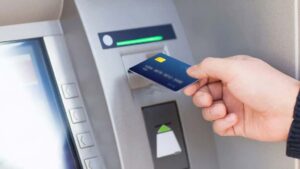 ATM Withdraw: రూ.10 వేలు విత్‌డ్రా చేస్తే రూ.3 లక్షలొచ్చాయి. అసలు కథేంటంటే..!