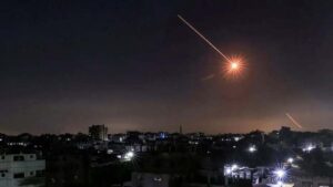 Iran-Israel: ఇరాన్ విమానాశ్రయంపై ఇజ్రాయెల్ దాడి.. పెద్ద ఎత్తున ఎగిసిపడుతున్న మంటలు
