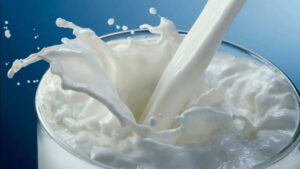 Milk Purity: మీరు తాగే పాలు అసలైనవేనా? కల్తీ పాలను గుర్తించే 5 సింపుల్ పద్ధతులు ఇవే!
