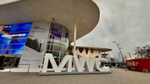 The IQ Era థీమ్‌తో MWC 2026 నేడే ప్రారంభం.. ఏ కొత్త ఫోన్ల లాంచ్‌ కానున్నాయంటే..!