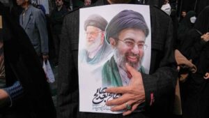 Mojtaba Khamenei: క్షణాల తేడాతో మృత్యువును జయించిన మొజ్తబా ఖమేనీ..