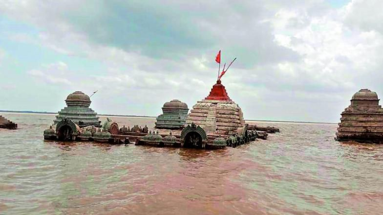 4 నెలలే దర్శనం దొరికే సంగమేశ్వర ఆలయం… భక్తులను ఆశ్చర్యపరిచే విశేషం