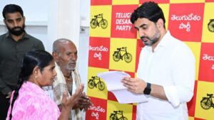 Praja Darbar: మంత్రి లోకేష్ 85వ రోజు ప్రజాదర్బార్.. ప్రజలు, పార్టీ కార్యకర్తల నుంచి వినతులు స్వీకరణ!