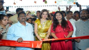 Nizamabad: ఆర్.ఎస్. బ్రదర్స్ నిజామాబాద్‌లో సరికొత్త షోరూమ్‌కు శుభారంభం