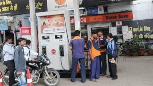 Oil Crisis: చమురు సెగ.. రోజుకు రూ.2 వేల కోట్ల నష్టం.. పెట్రోల్, డీజిల్ ధరల బాదుడు తప్పదా?