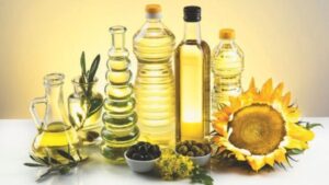 Oil Price Hike: వంట నూనెలపై సైతం యుద్ధం ప్రభావం.. లీటర్ ప్యాకెట్‌పై 10 రూపాయలు పెంపు!