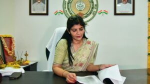 AP Teenage Pregnancy Alert: వాటి వల్లే టీనేజ్ ప్రెగ్నెన్సీలు.. మహిళా కమిషన్‌ ఆవేదన
