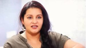 Renu Desai: అనసూయ తర్వాత ఇప్పుడు రేణు దేశాయ్.. సెలబ్రిటీలను టార్గెట్ చేస్తే జైలుకే!