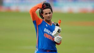 Abhishek Sharma: “అభిషేక్‌ శర్మను తీసేయండి”.. బ్యాటింగ్‌లో మళ్లీ ఫెయిల్.. రెండు క్యాచ్‌లు మిస్..!