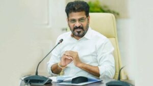 ఇదేం పద్దతి.. సమర్థవంతంగా పనిచేస్తేనే కలెక్టర్లుగా కొనసాగుతారు.. సీఎం రేవంత్ రెడ్డి సీరియస్