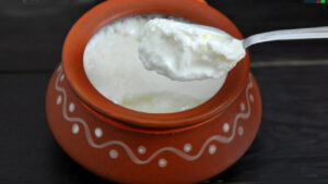 Curd Storage Tips: సమ్మర్‌లో పెరుగు పుల్లగా మారుతుందా? ఇలా చేస్తే రోజుల తరబడి తాజాగా ఉంటుంది!