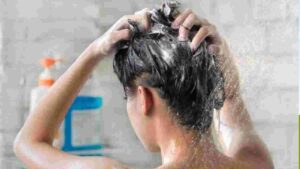 Hair Wash Guide: జుట్టు రాలడం ఆగాలంటే.. వారంలో ఎన్ని సార్లు తలస్నానం చేయాలి?.. నిపులు చెప్పిన సీక్రెట్