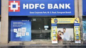 HDFC: కస్టమర్లకు బిగ్ షాక్.. ఏప్రిల్ 1 నుండి న్యూ రూల్స్.. లాకర్లు, ATM, UPI రూల్స్ లో మార్పులు..