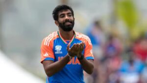 Jasprit Bumrah : వరల్డ్ నంబర్ 1 బౌలర్‌ బూమ్రాకు పాఠాలు చెప్పింది నేనేనంటున్న యూఏఈ ఫాస్ట్ బౌలర్.. ఇది నిజమేనా?