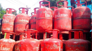 దేశంలో LPG కొరత.. ప్రజలకు కేంద్ర ప్రభుత్వం కీలక సూచన!