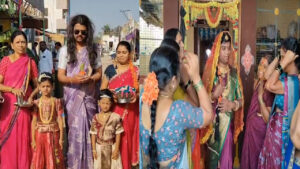 Andhra Pradesh: కోరికలు తీరాలంటే మగాళ్లు కోక కట్టాల్సిందే.. ఈ వింత ఆచారం వెనుకున్న అసలు కథ తెలిస్తే ఆశ్చర్యపోతారు..