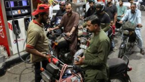 Petrol&Diesel Price: వార్ ఎఫెక్ట్.. పెరిగిన పెట్రోల్, డీజిల్ ధరలు.. ఇప్పుడు రేటు ఎంత?