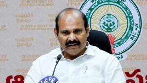 Minister Kolusu Parthasarathy: ఏలూరు ప్రభుత్వ ఆస్పత్రి సిబ్బందిపై మంత్రి సీరియస్‌.. ఎన్నిసార్లు చెప్పినా తీరు మారదా..?