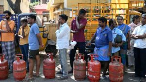 PM Ujjwala Yojana: ఉజ్వల యోజన లబ్ధిదారులకు ఉచిత గ్యాస్ సిలిండర్లు వస్తాయా?.. సబ్సిడీ లభిస్తుందా? పూర్తి వివరాలు