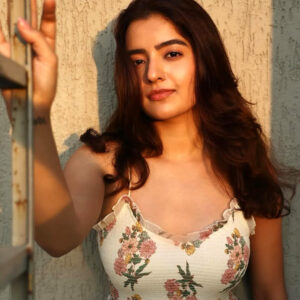 కనిపించకుండా పోయిన నాని హీరోయిన్.. రుక్సార్ ధిల్లన్ ఏమైపోయిందబ్బా..!!