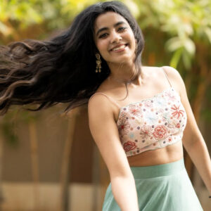 Shivani Nagaram : అందంతో కట్టిపడేస్తున్న లిటిల్ హార్ట్స్ బ్యూటీ.. శివాని లేటెస్ట్ పిక్స్