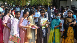 TG 10th Exams 2026: ఈసారి తెలుగు మాధ్యమంలో టెన్త్‌ పరీక్షలు రాసేది కేవలం 8.66 శాతమే.. ఇంగ్లిష్‌కి పెరుగుతున్న ఆదరణ