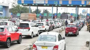 Toll Charges: కేంద్రం సంచలన నిర్ణయం.. టోల్ గేట్ల వద్ద క్యాష్ పేమెంట్స్ పూర్తిగా బంద్.. ఇక నుంచి ఎలా చెల్లించాలంటే..?