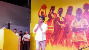 అటు రాజకీయ రచ్చ.. ఇటు సినిమా కష్టాలు! అరవ రాజకీయాల్లో తలపతి ఒంటరేనా!