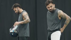Virat Kohli : ఆర్సీబీ ఫ్యాన్స్‌కు కోహ్లీ స్వీట్ సర్ప్రైజ్..ఇంటర్నెట్‎ను షేక్ చేసిన 62 సెకన్ల వీడియో ..వెంటనే డిలీట్