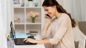 Work From Home: వంట గ్యాస్ ఎఫెక్ట్.. ఉద్యోగస్థులకు వర్క్ ఫ్రం హోం ఆఫర్ చేసిన టాప్ టెక్ దిగ్గజం..
