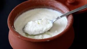 Health Tips: పెరుగు వీరికి విషంతో సమానం.. తినేముందు ఇవి కచ్చితంగా తెలుసుకోండి!